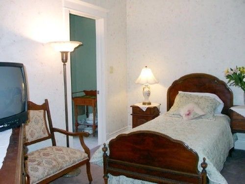 Antique Slumber Old Town Bed & Breakfast Niagara-on-the-Lake Екстериор снимка